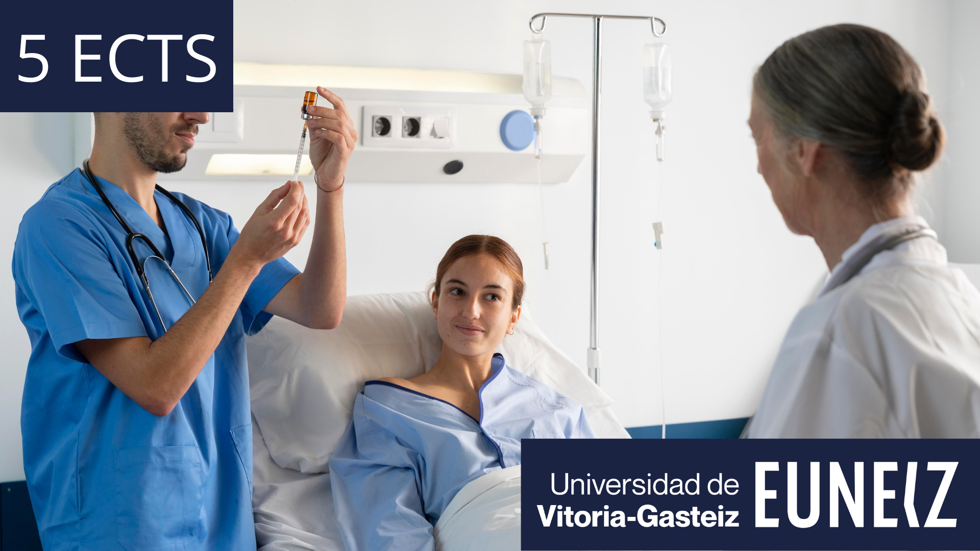 El personal de enfermería en la exploración del paciente y la administración de medicamentos