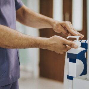 Higiene y bioseguridad sanitaria para TCAE: protocolos en la atención al paciente